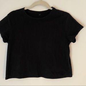 Simple black crop top - XS